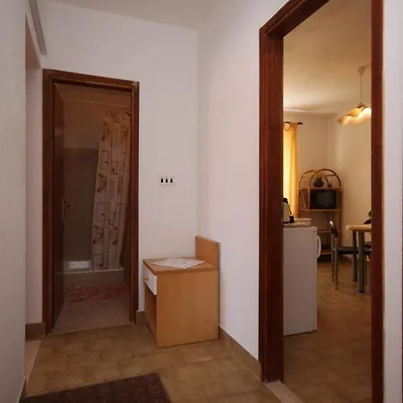 Apartment Hvar 4004b *