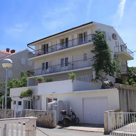 Apartment Hvar 4004b *
